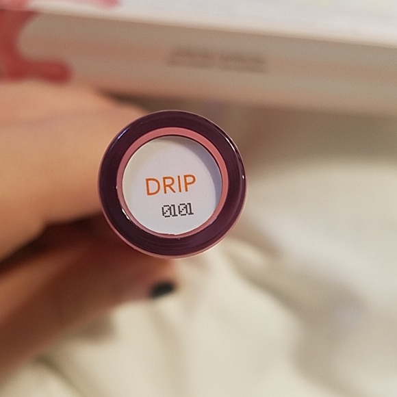 Estate Cosmetics Lip Icing - Picture 3 of 3